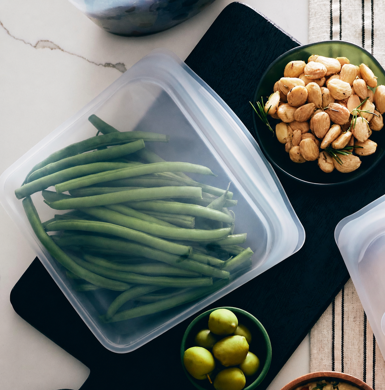 Reusable Silicone Food Bag | Leak-Resistant Kitchen Storage Pouch | FreshSeal