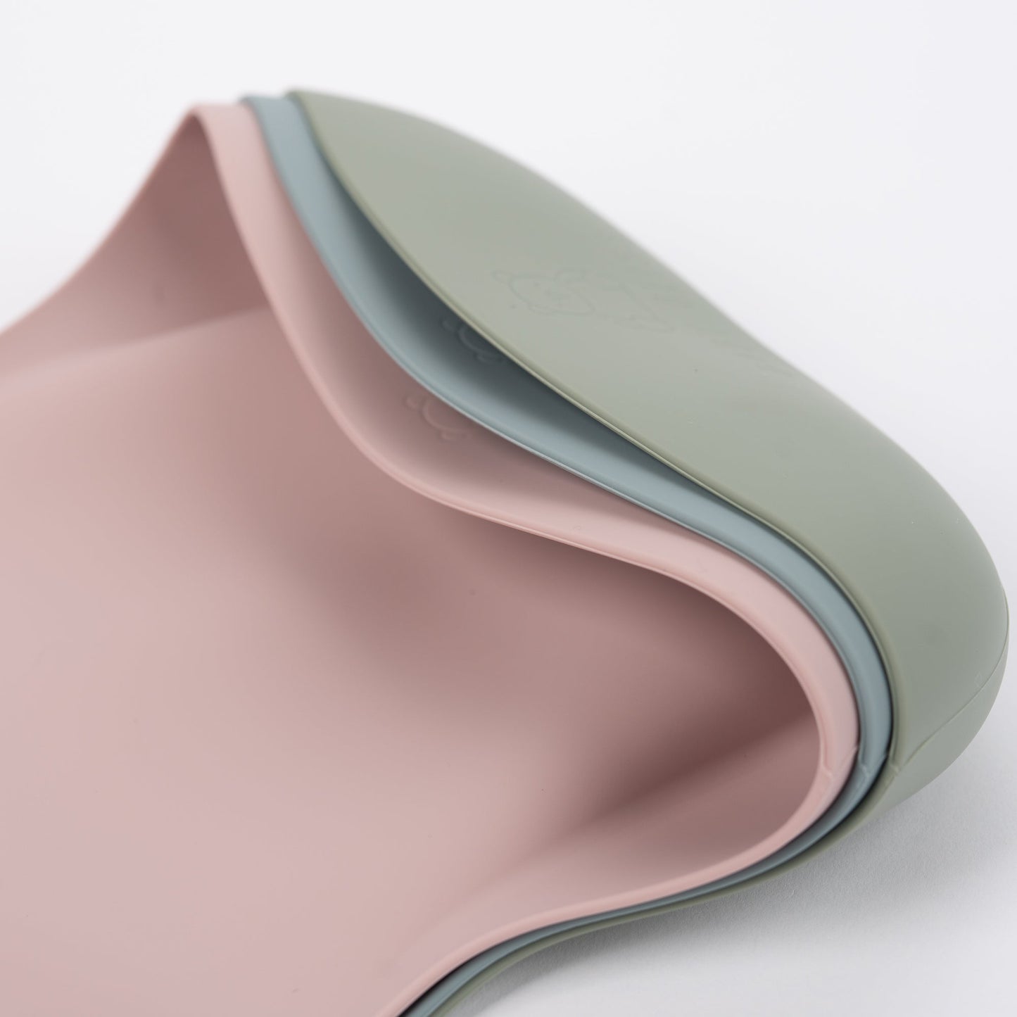 Silicone Baby Bibs | Easy-Clean Feeding Bibs | MunchMate